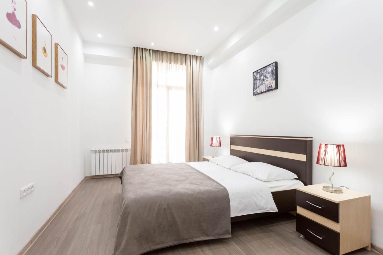 Apartment In The City Center Lll Tbilisi Exterior foto